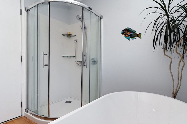 Photo of property in 2/6 Borich Road, Sunnyvale, Auckland, 0612