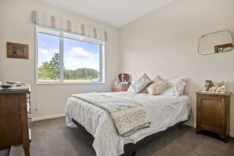 Photo of property in 11 Nobilo Road, Kumeu, 0810