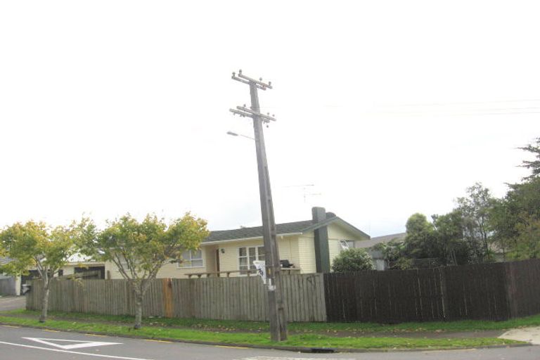Photo of property in 1 Ussher Place, Pakuranga Heights, Auckland, 2010