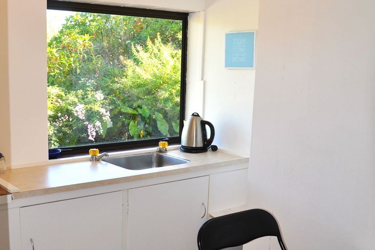 Photo of property in 122 Athenree Road, Athenree, Katikati, 3177