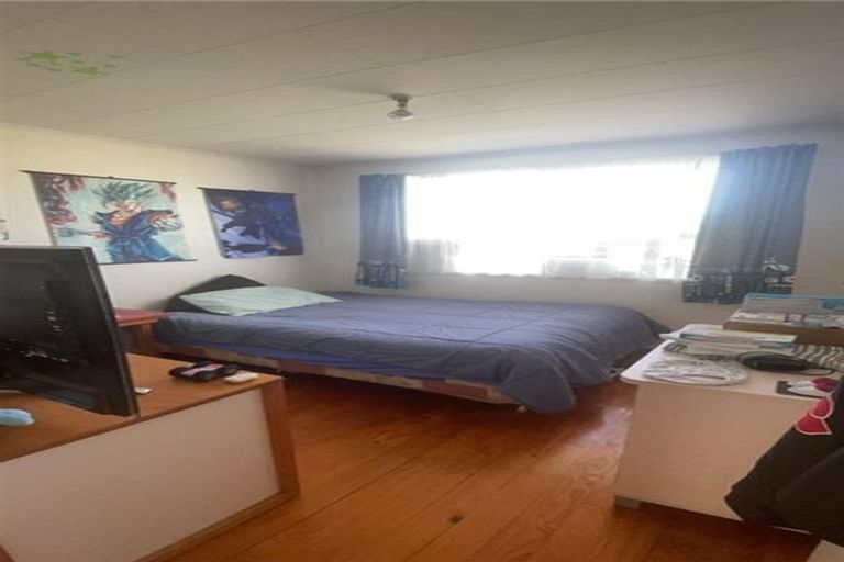 Photo of property in 24 Gossamer Drive, Pakuranga Heights, Auckland, 2010