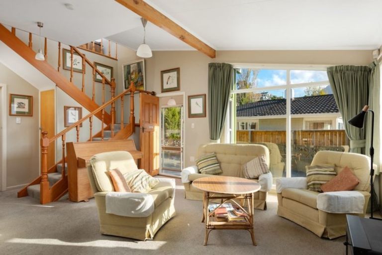 Photo of property in 27 Seaview Crescent, Picton, 7220