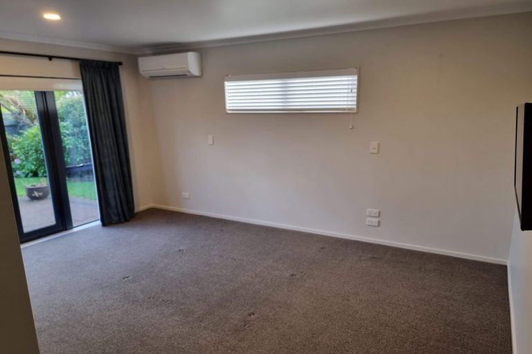 Photo of property in 55 Newbliss Crescent, East Tamaki Heights, Auckland, 2016
