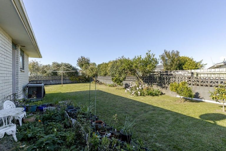 Photo of property in 18 Jade Place, Bell Block, New Plymouth, 4312