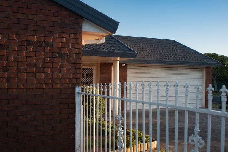 Photo of property in 37 Luculia Drive, Mount Maunganui, 3116