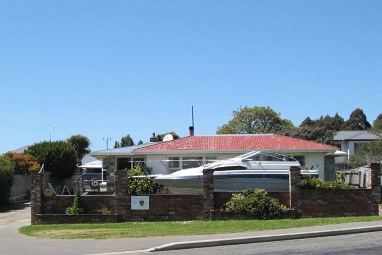 Photo of property in 2 Willock Street, Kaiapoi, 7630