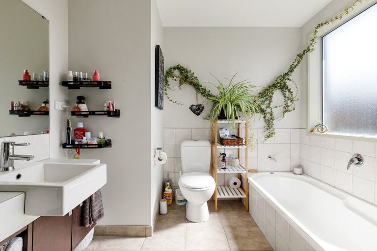 Photo of property in 22e Sayer Street, Frankton, Hamilton, 3204