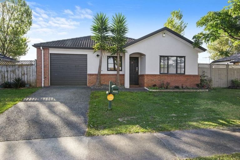 Photo of property in 17 Ashmere Lane, Weymouth, Auckland, 2103