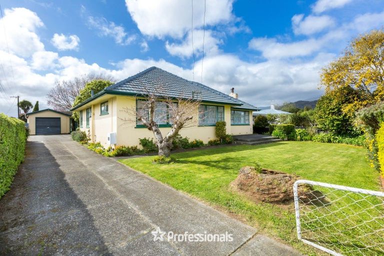 Photo of property in 8 Stephen Street, Trentham, Upper Hutt, 5018
