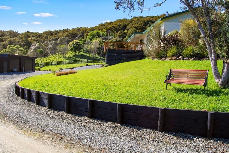 Photo of property in 598a Oneriri Road, Kaiwaka, 0573