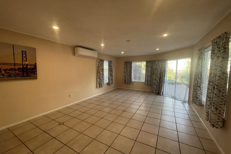 Photo of property in 39 Linwood Avenue, Forrest Hill, Auckland, 0620