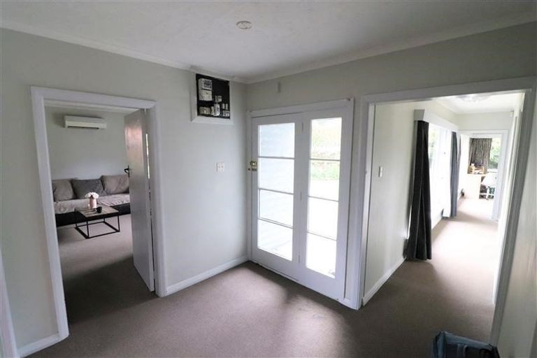 Photo of property in 1 Ludecke Place, Sockburn, Christchurch, 8042
