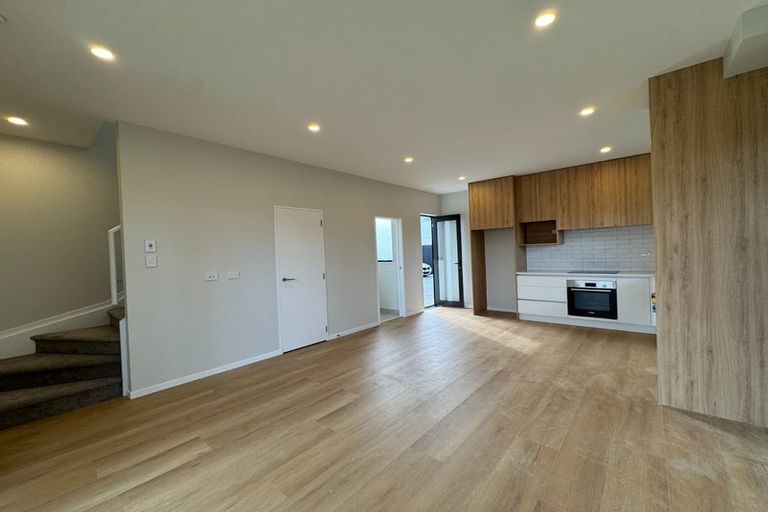 Photo of property in 1/13 Thomas Road, Mangere, Auckland, 2022