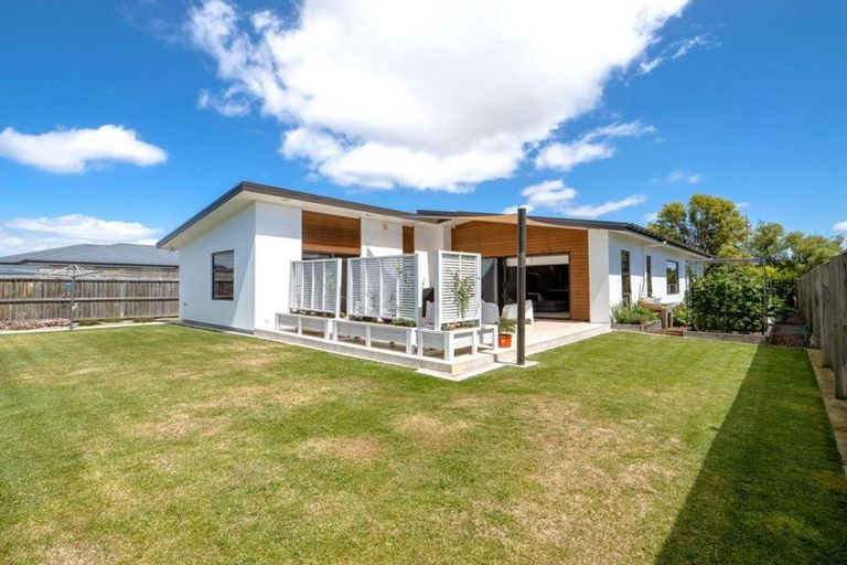 Photo of property in 52 Beachvale Drive, Kaiapoi, 7630