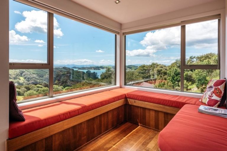 Photo of property in 788 Orapiu Road, Waiheke Island, 1971