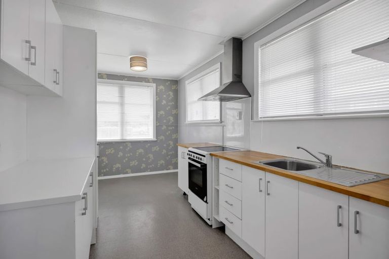 Photo of property in 279 South Road, Hawera, 4610