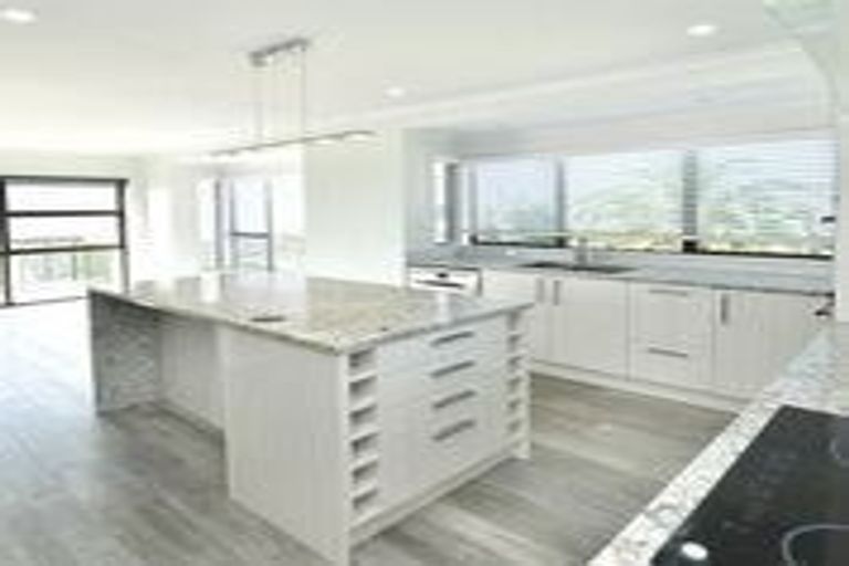 Photo of property in 1038 Whangaparaoa Road, Tindalls Beach, Whangaparaoa, 0930