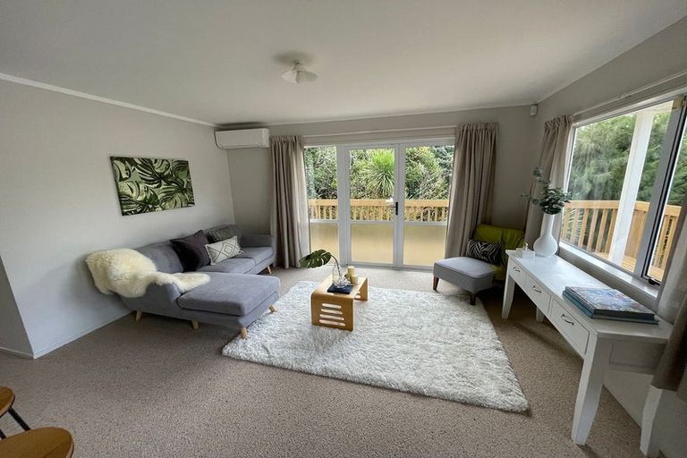 Photo of property in 22 Kayeleen Place, Cockle Bay, Auckland, 2014