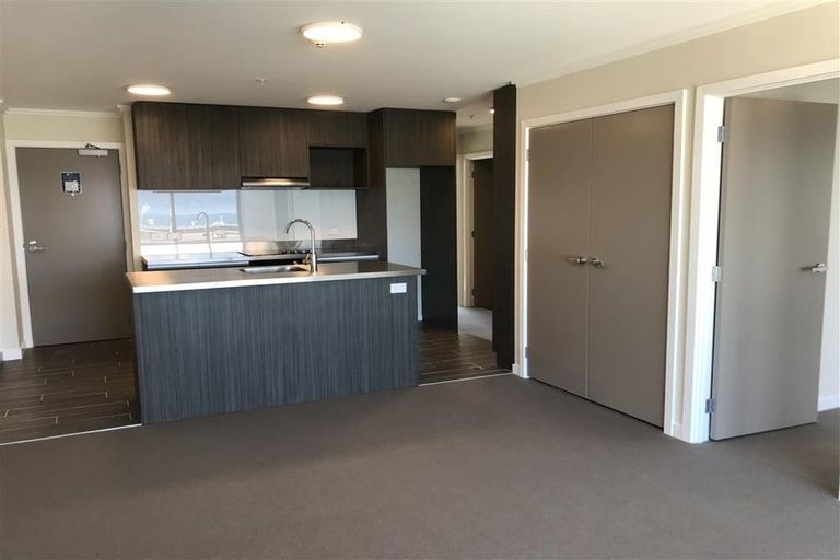 Photo of property in Frame Apartments, 1302/111 Molesworth Street, Thorndon, Wellington, 6011
