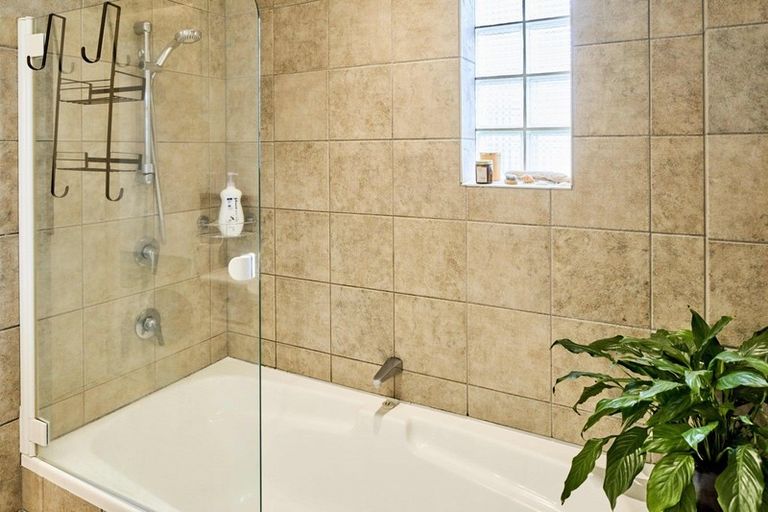 Photo of property in 10/37 Majoribanks Street, Mount Victoria, Wellington, 6011