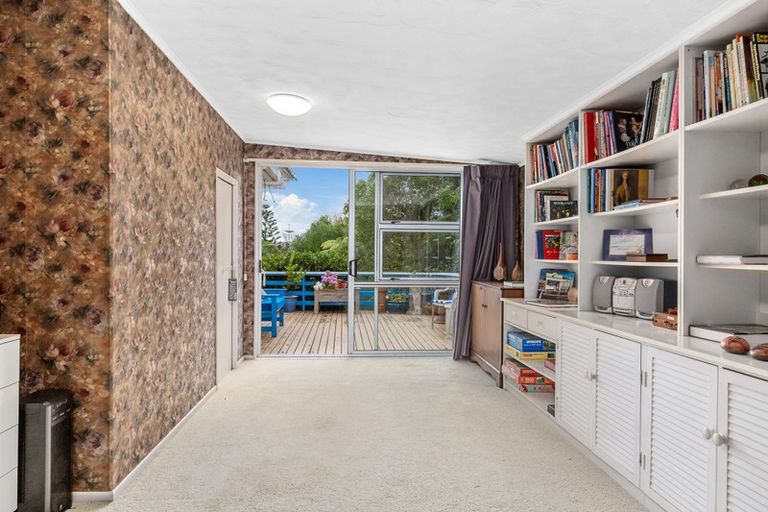 Photo of property in 93 Ruahine Street, Paraparaumu, 5032