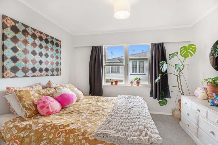 Photo of property in 27 Ferguson Street, Levin, 5510