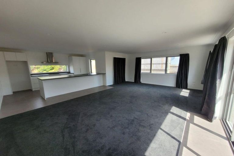 Photo of property in 73a Govett Avenue, Frankleigh Park, New Plymouth, 4310