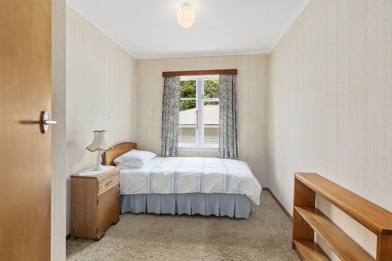 Photo of property in 1 Frederick Street, Tawa, Wellington, 5028