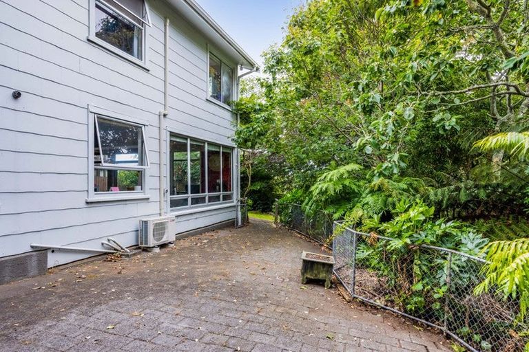 Photo of property in 17 Rawhiti Street, Vogeltown, New Plymouth, 4310