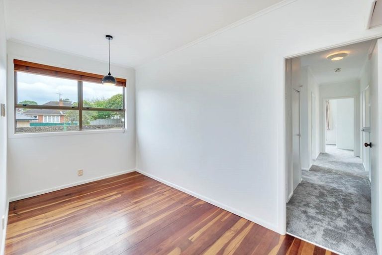 Photo of property in 6 Wendell Place, Greenlane, Auckland, 1061