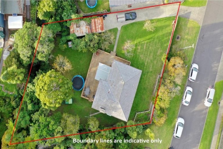 Photo of property in 11 Westbourne Road, Murrays Bay, Auckland, 0630