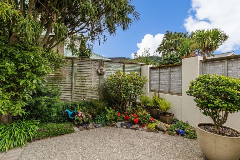 Photo of property in 53a Oxford Street, Tawa, Wellington, 5028
