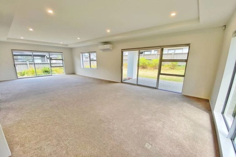 Photo of property in 15 Pitsaw Lane, Silverdale, 0932