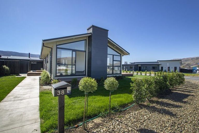 Photo of property in 38 Olds Crescent, Cromwell, 9310