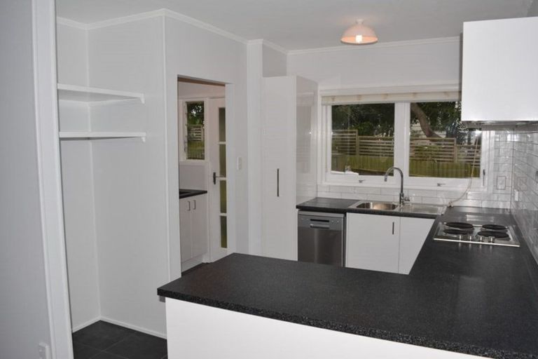 Photo of property in 2/16 Church Street, Devonport, Auckland, 0624