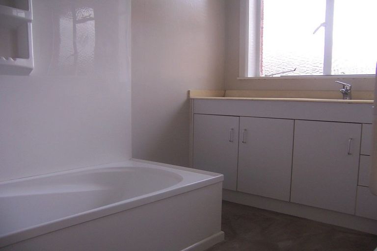 Photo of property in 7 The Drive, Tawa, Wellington, 5028