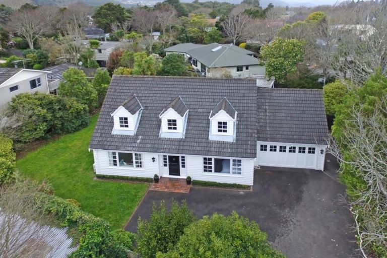 Photo of property in 13a Barton Road, Heretaunga, Upper Hutt, 5018