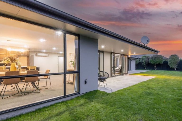 Photo of property in 19 Rubicon Place, Hei Hei, Christchurch, 8042