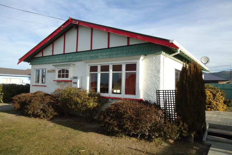 Photo of property in 71 Parsonage Road, Waimate, 7924