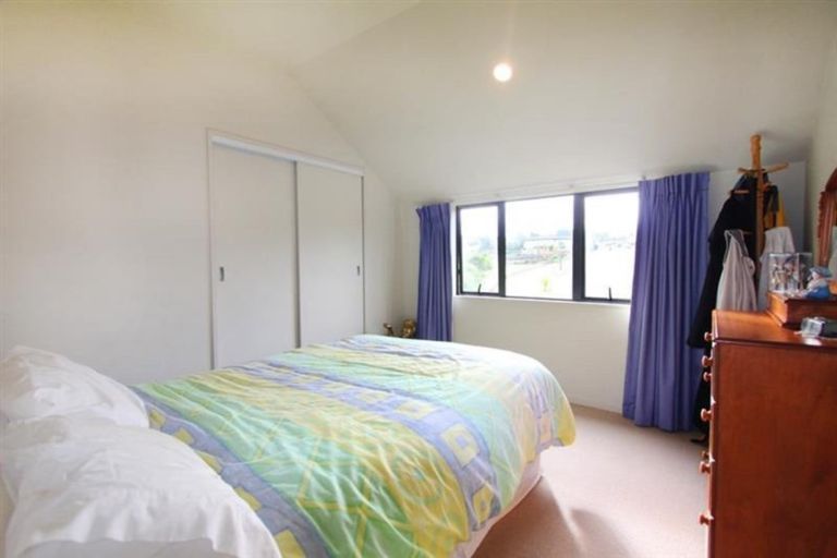 Photo of property in 10 Dawood Place, The Gardens, Auckland, 2105