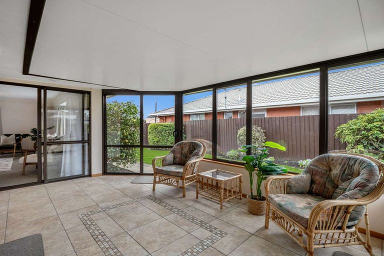 Photo of property in 10 Innisfree Place, Northwood, Christchurch, 8051