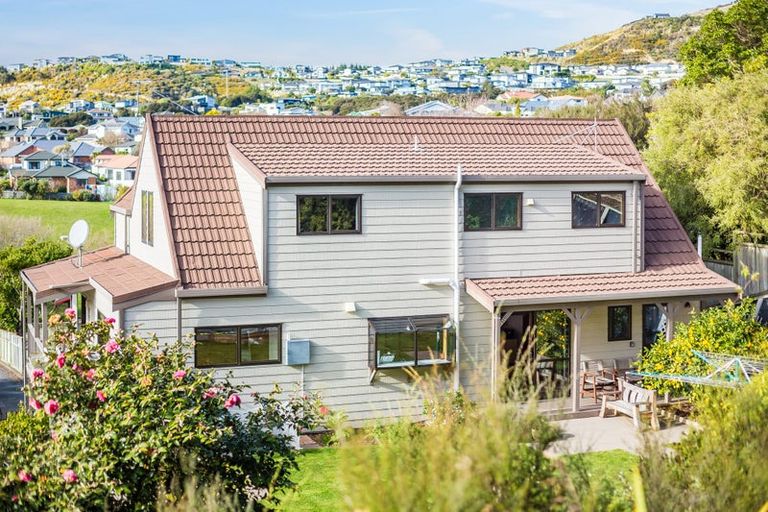 Photo of property in 34 Albatross Close, Whitby, Porirua, 5024