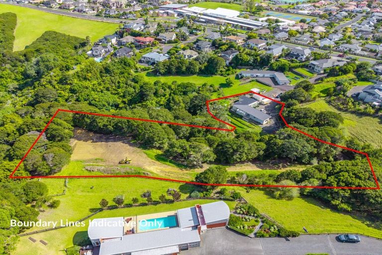 Photo of property in 56 Somerville Road, Shelly Park, Auckland, 2014