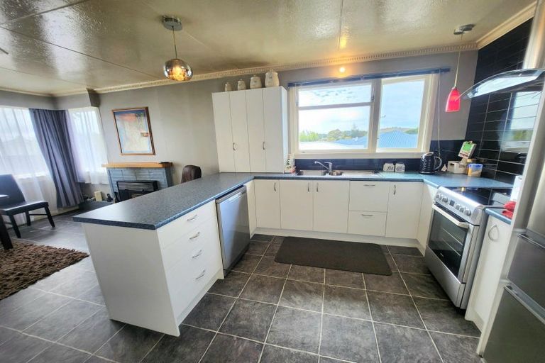 Photo of property in 71 Stuart Street, Holmes Hill, Oamaru, 9401