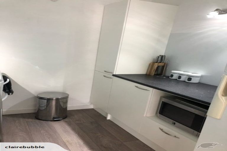 Photo of property in Hobson Court Flats, 64/70 Hobson Street, Thorndon, Wellington, 6011