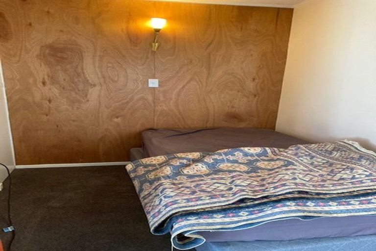 Photo of property in Churchill Flats, 213 The Terrace, Wellington Central, Wellington, 6011