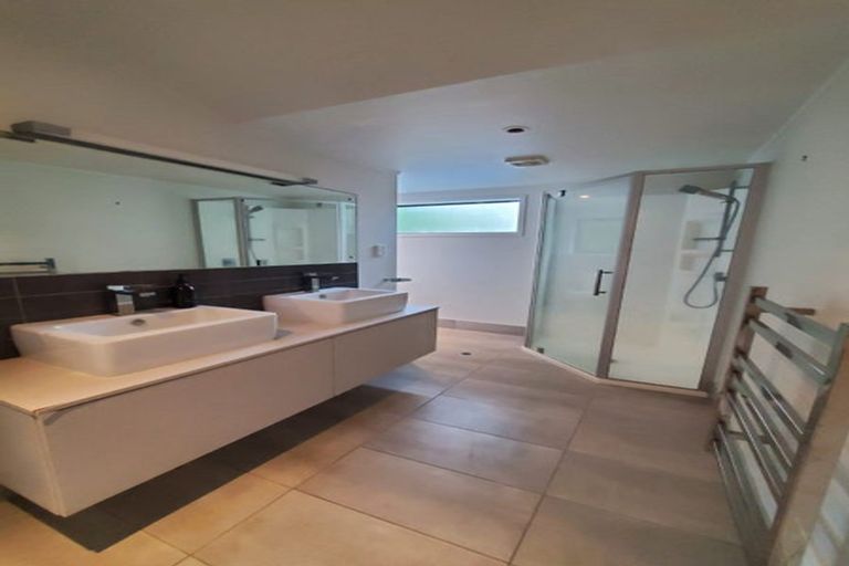 Photo of property in 2/26 Harley Road, Hauraki, Auckland, 0622