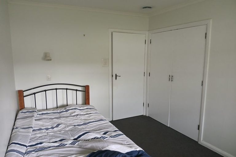 Photo of property in 14 Mudgway Place, Awapuni, Palmerston North, 4412