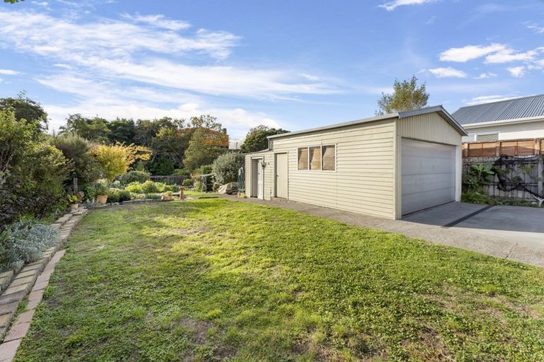 Photo of property in 42 Gaine Street, New Plymouth, 4310