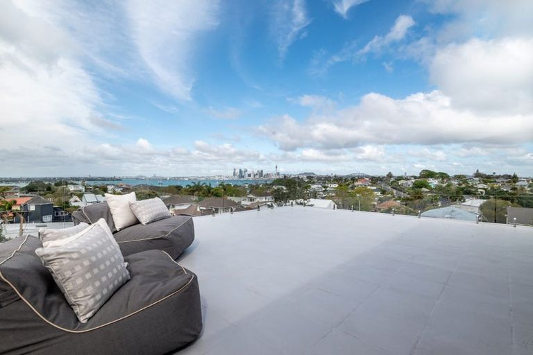 Photo of property in 6/6 Bruce Street, Northcote Point, Auckland, 0627